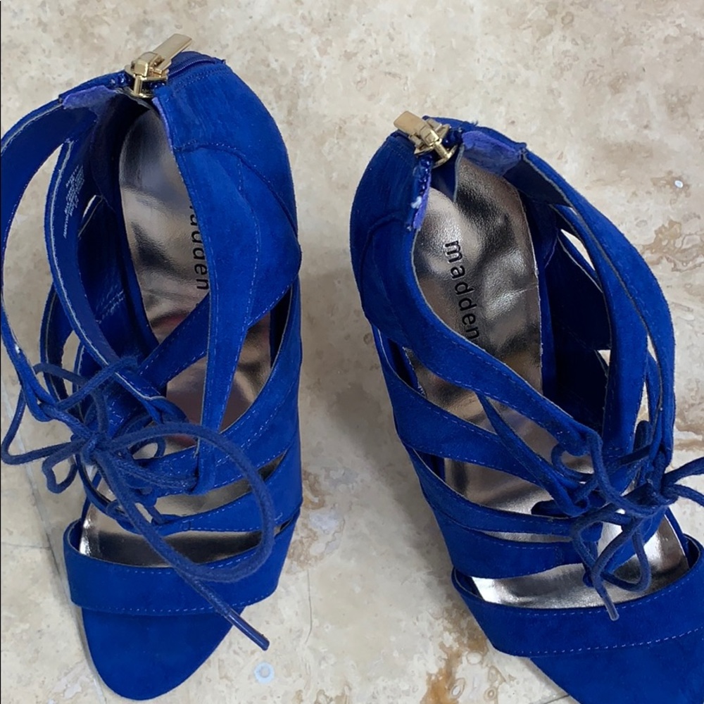 Heels - Picture 4 of 5